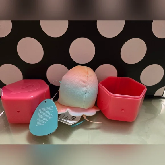 🐙Greeley Micromallow🐙 - Picture 2 of 2